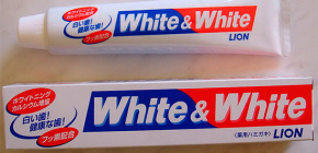Japanische Zahnpasta White & White von Lion und Bewertungen seiner Verwendung