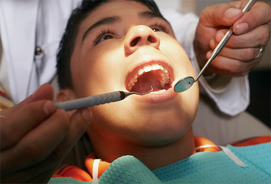 Înregistrarea corectă a tuturor simptomelor și detectarea cavității îi dă, de obicei, dentistului suficiente informații pentru a face un diagnostic corect.