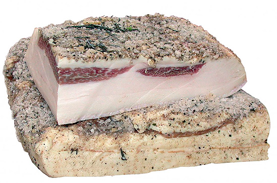 Es poco probable que la manteca de cerdo salva el dolor, aunque la sal puede extraer el pus de las áreas inflamadas.
