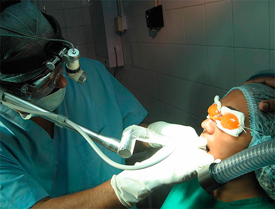 Någonting som detta kan se ut som en dental procedur under generell anestesi (anestesi).