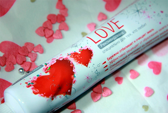 Amor - pasta de dientes para los enamorados.