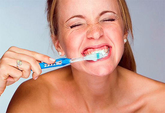 El abuso de las pastas dentales blanqueadoras puede causar graves daños al esmalte.