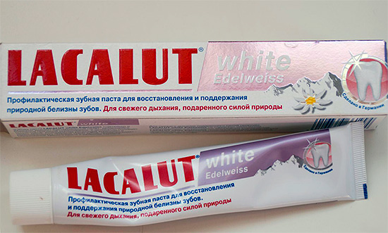 Pasta de dientes Lacalute Edelweiss blanco con extracto de edelweiss.