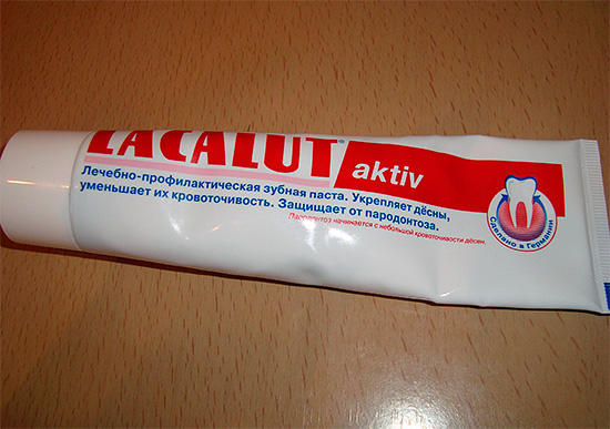 La pasta de dientes Lakalut Active es adecuada para aquellas personas que tienen problemas con las encías (dolor, inflamación, sangrado, etc.)