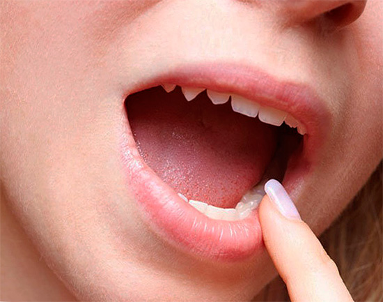 Veamos cómo enjuagar correctamente la boca para un rápido alivio del dolor de muelas ...