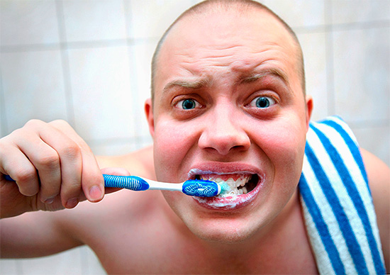 La consecuencia indeseable más frecuente del uso de una pasta blanqueadora es la sensibilidad dental.
