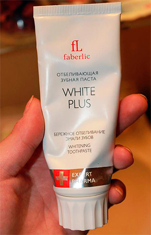 Pasta de dientes blanqueadora Faberlic White Plus.