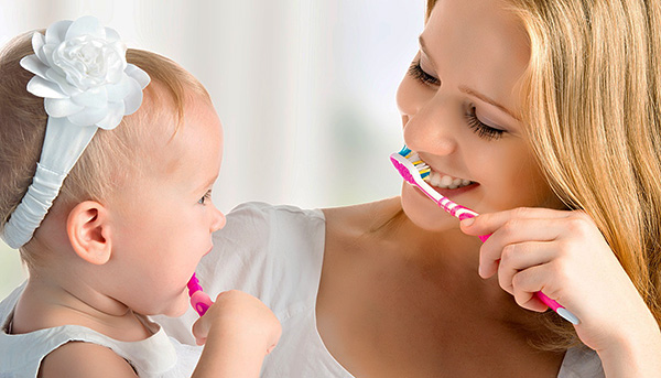 Enseñar a su bebé a cepillarse los dientes puede ser ya de 2 a 4 años.