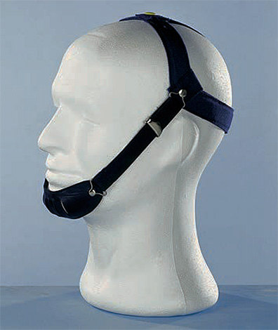 Đây là những gì dây đeo cằm trông giống như, thường được sử dụng trong việc điều chỉnh cắn cắn.
